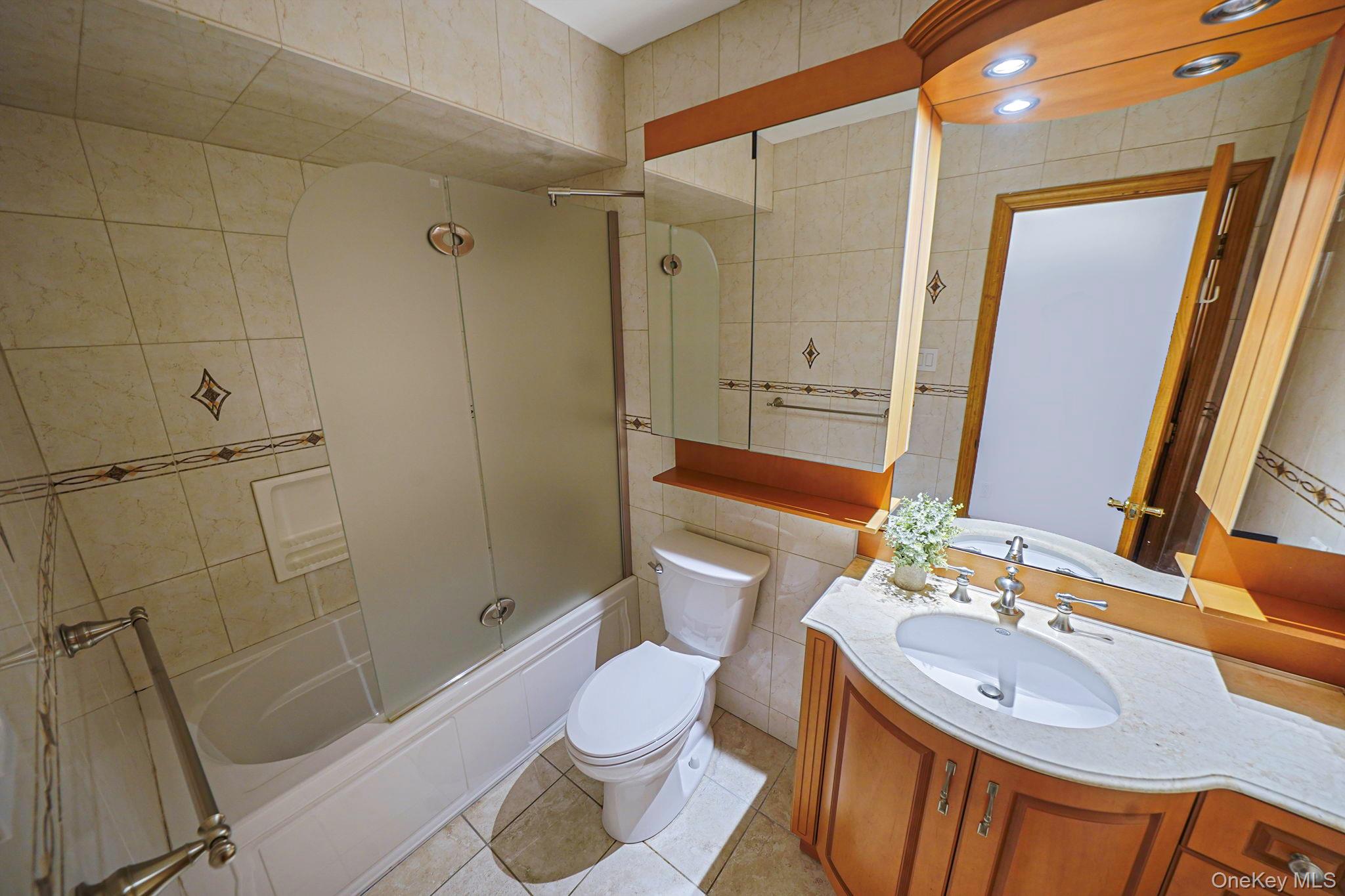 52 San Rafael Avenue Holbrook, NY 11741 - Photo 27 of 46