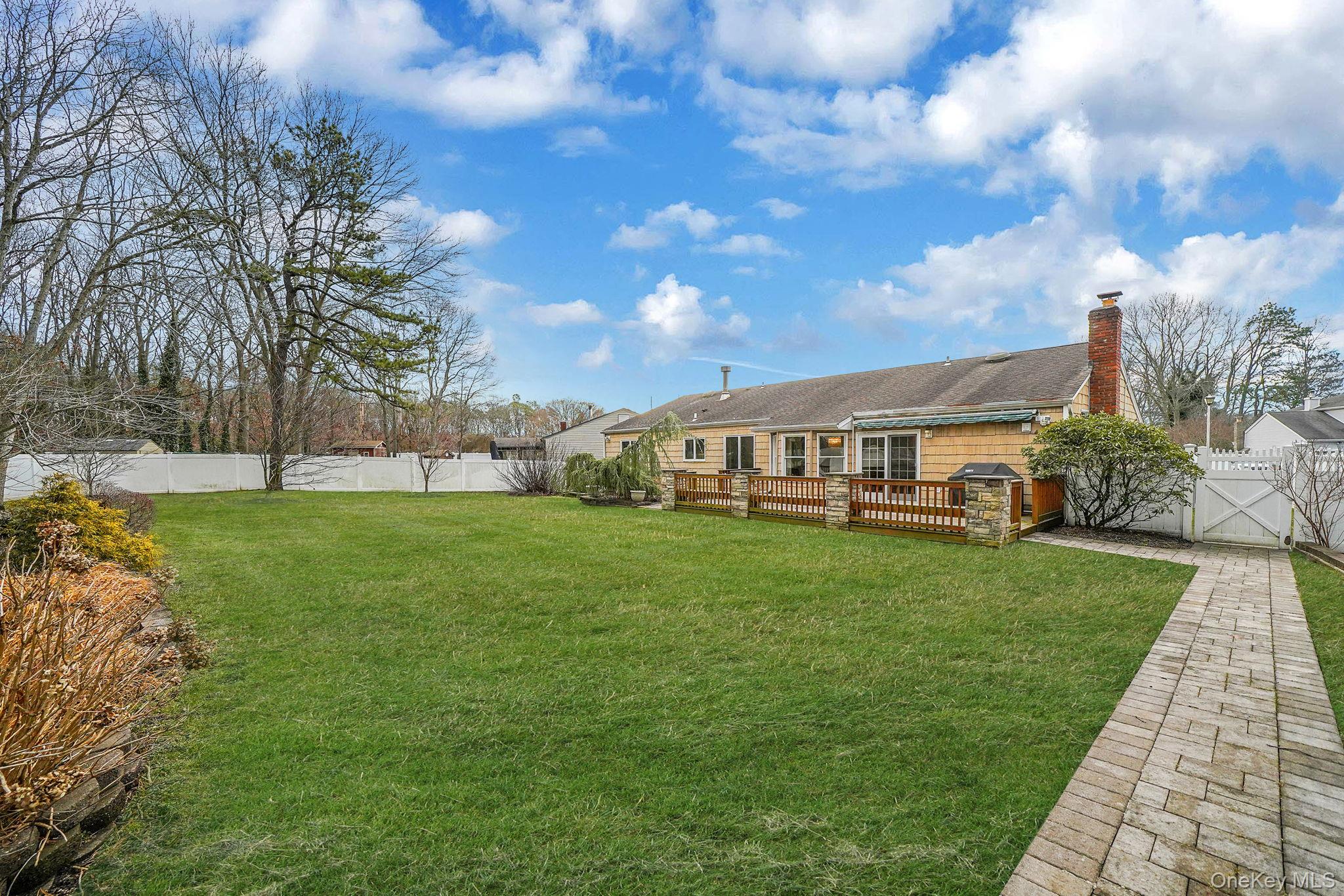 52 San Rafael Avenue Holbrook, NY 11741 - Photo 35 of 46