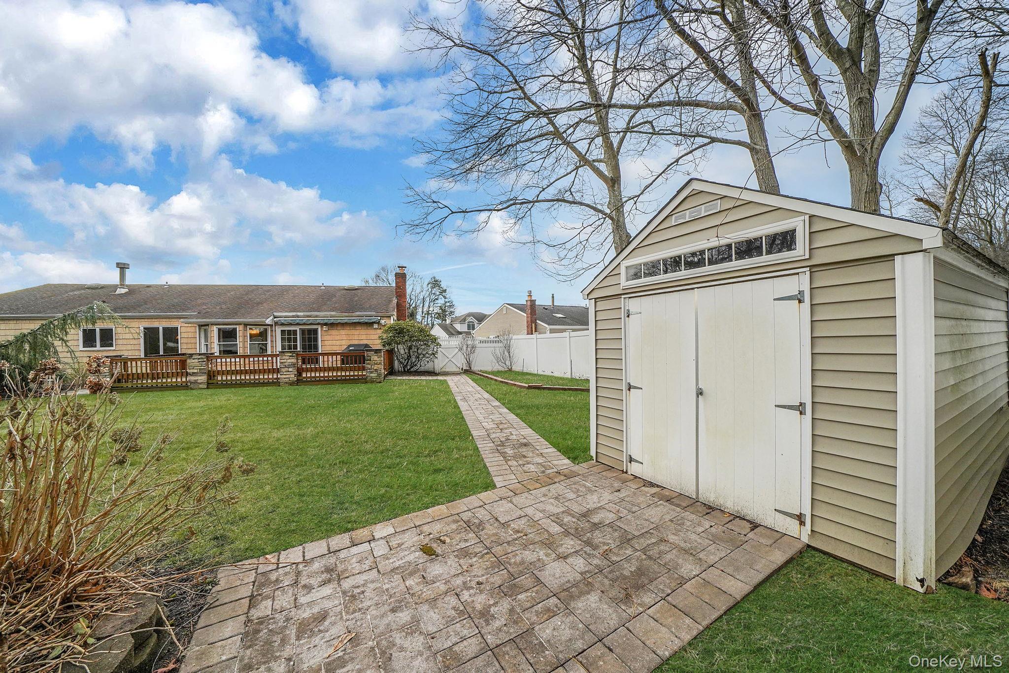 52 San Rafael Avenue Holbrook, NY 11741 - Photo 36 of 46