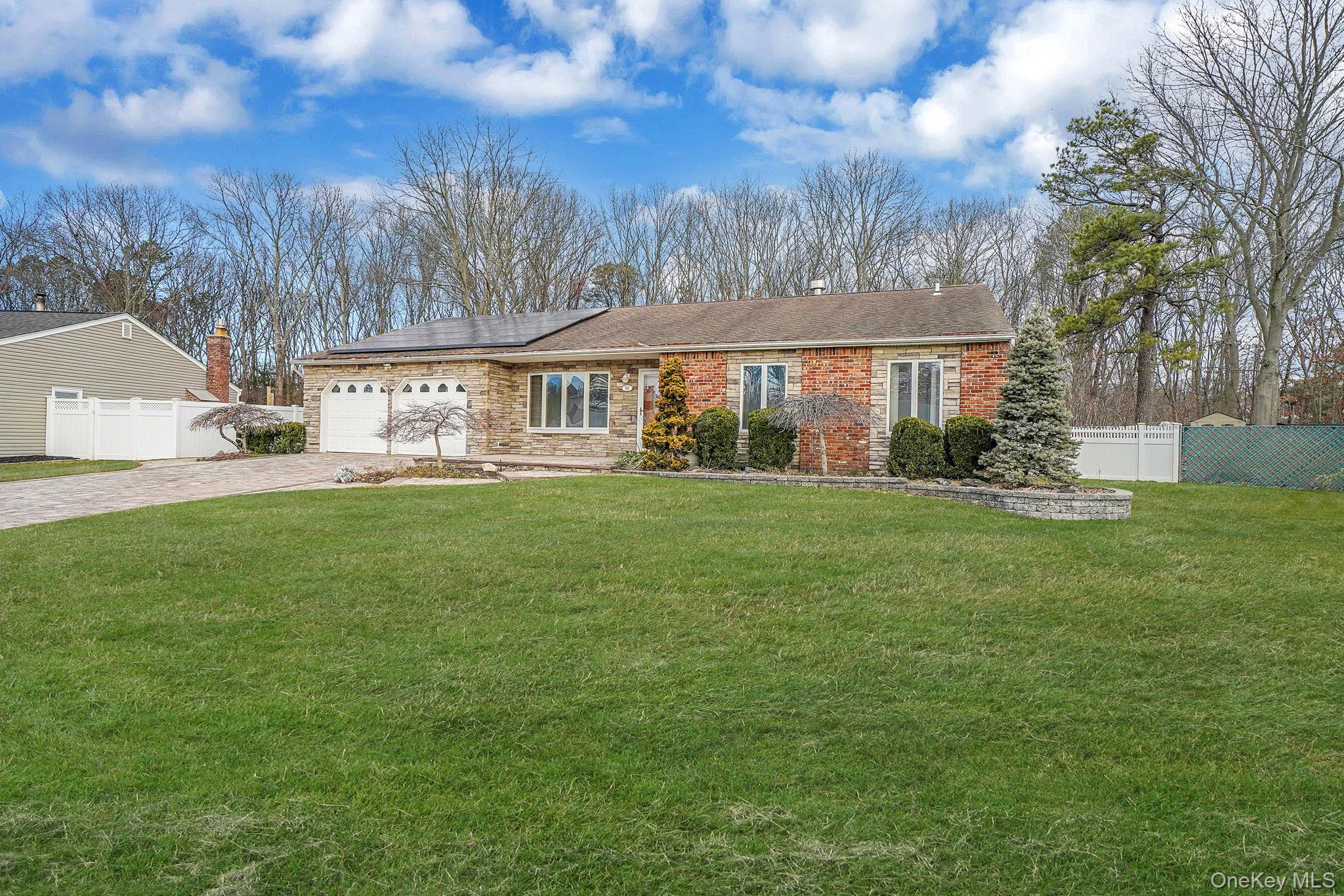 52 San Rafael Avenue Holbrook, NY 11741 - Photo 5 of 46