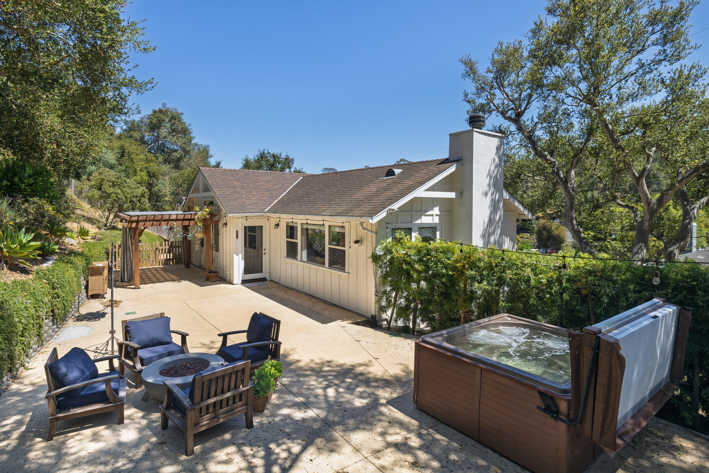 1352 Manitou Road Santa Barbara, CA 93101 - Photo 12 of 29 Backyard
