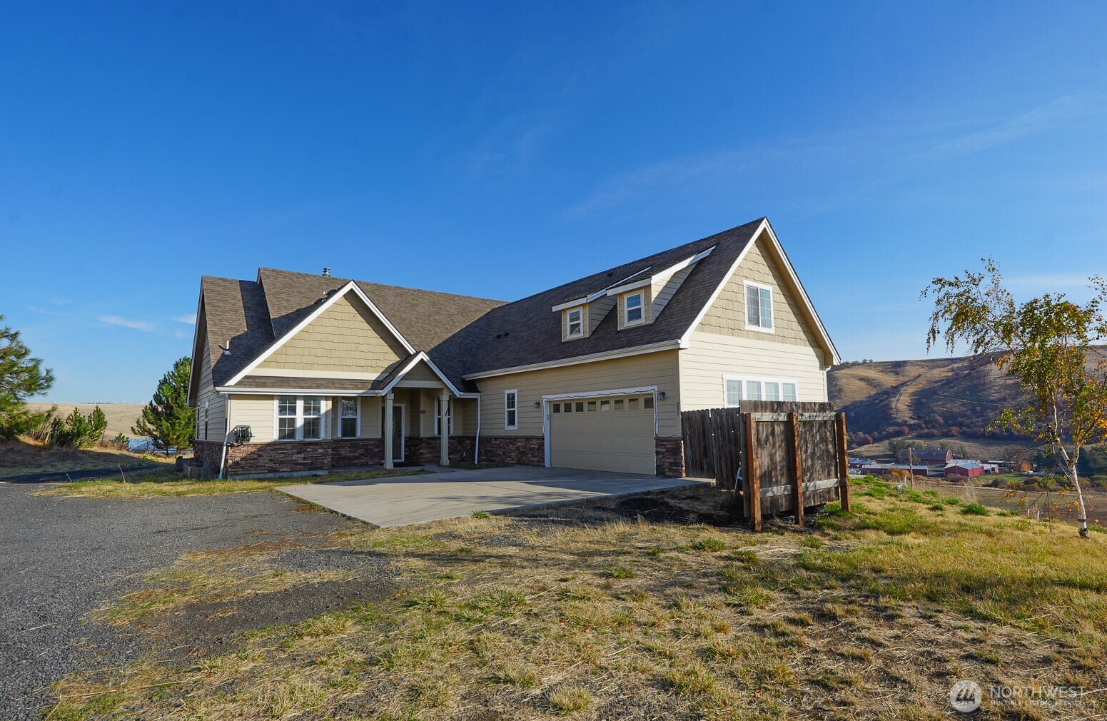 239 South Patit Road Dayton, WA 99328 - Photo 1 of 30