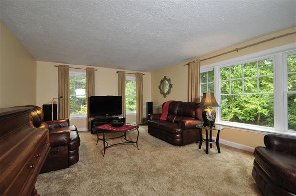 4 Ellsworth Road Andover, MA 01810 - Photo 8 of 26 Gallery Image 8