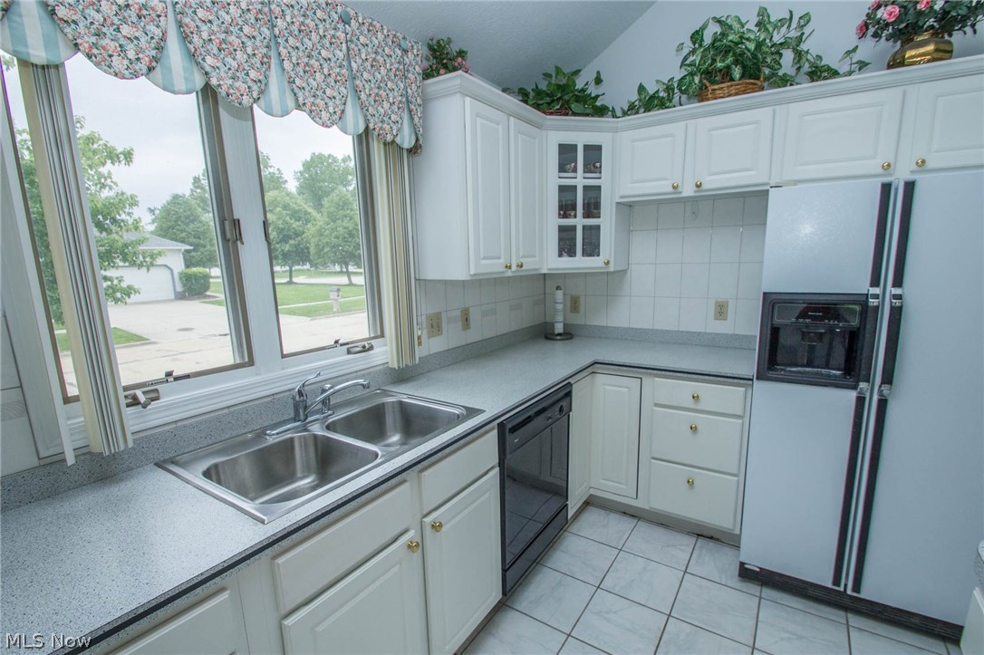 14247 Newton Road Cleveland, OH 44130 - Photo 4 of 24