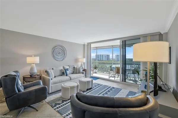 $499,000 | 5 Bluebill Avenue, Unit 812, Naples, FL 34108