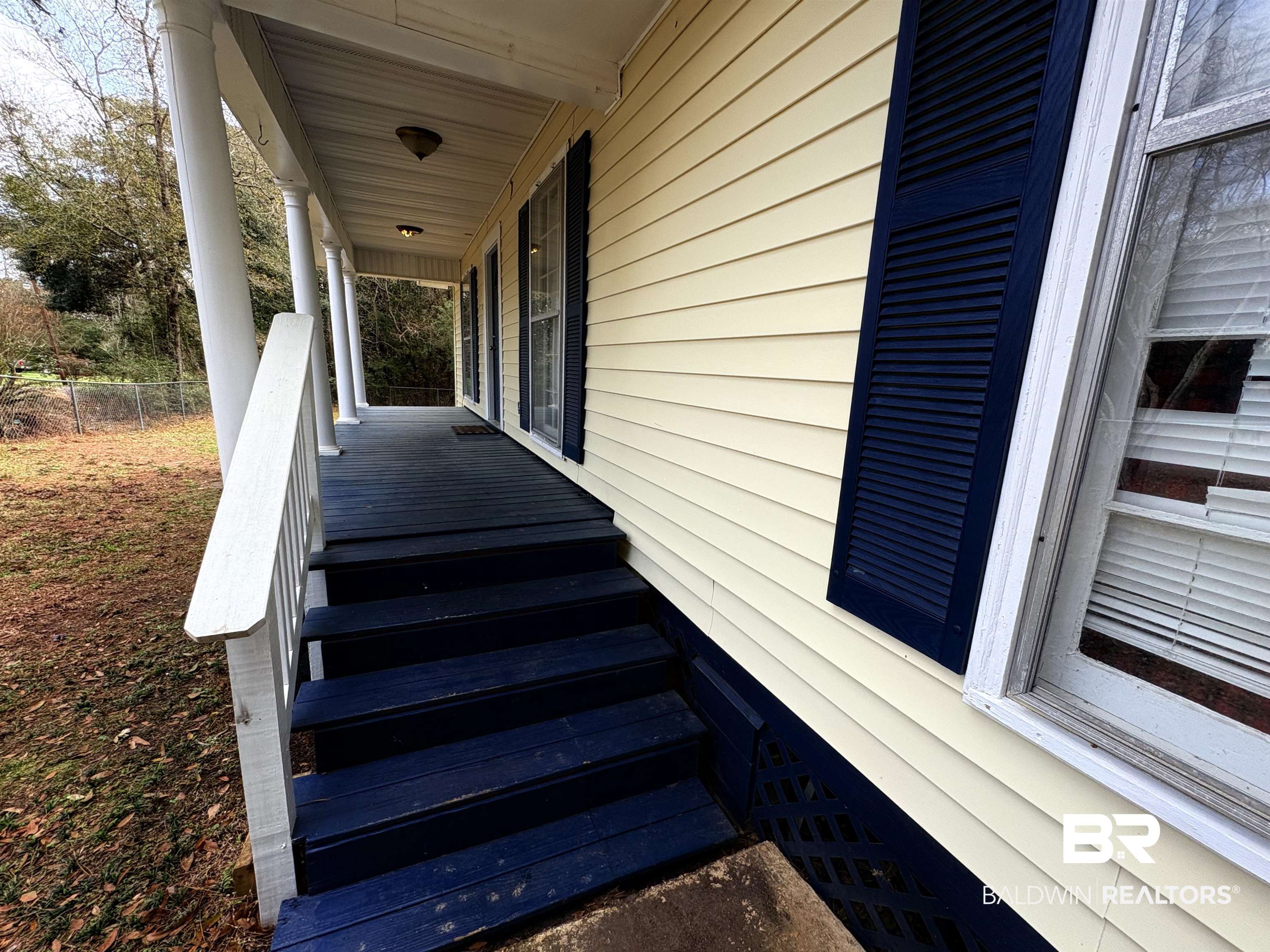 8065 Middle Ring Road Mobile, AL 36619 - Photo 3 of 21 View of staircase