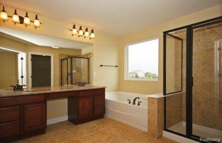 2388 Barkhill Road Canton, MI 48188 - Photo 15 of 22 Ex. Taylor16.JPG