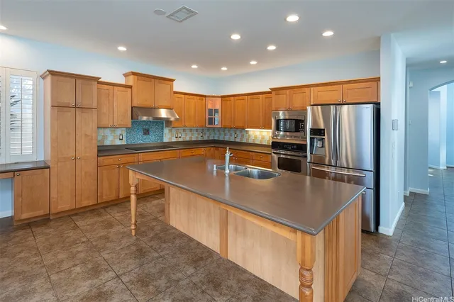 $4,650 | 91-1010 Kaiwana Street, Ewa Beach, HI 96706