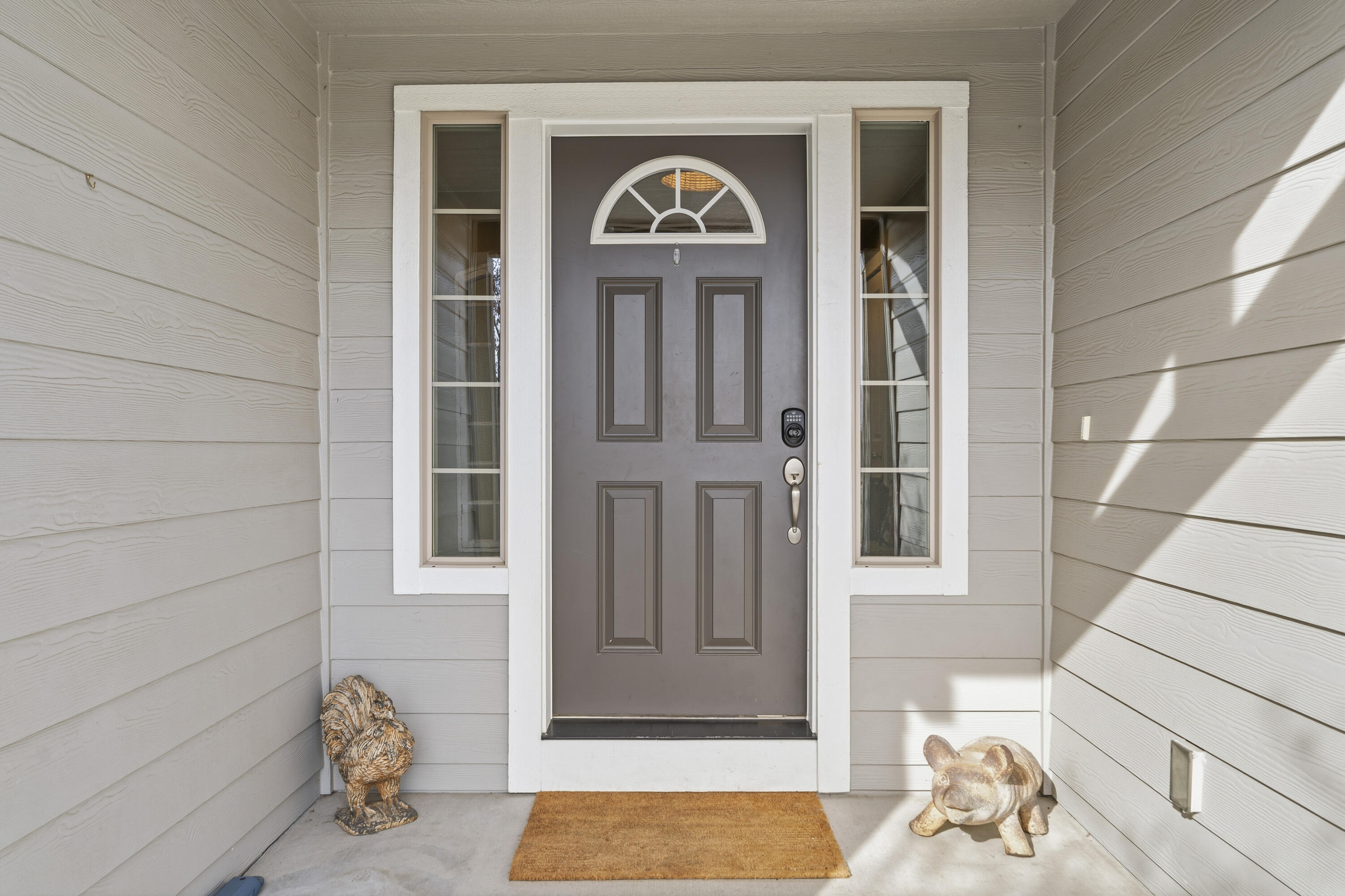 2845 Southwest 31st Street Redmond, OR 97756 - Photo 7 of 33 Front Door