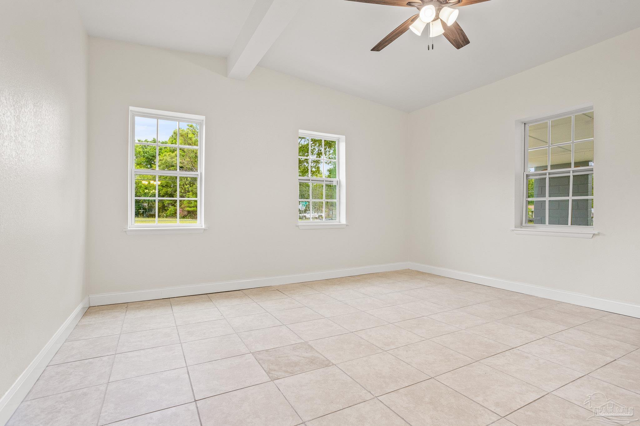 911 East Montclair Road Pensacola, FL 32505 - Photo 12 of 38 Gallery Image 12