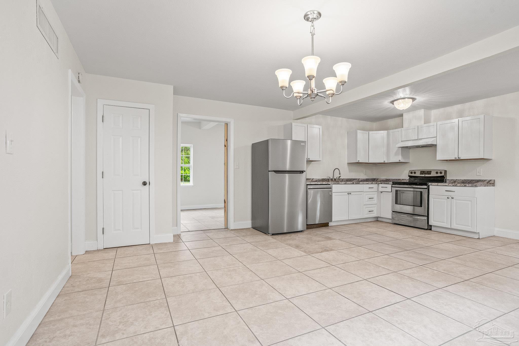 911 East Montclair Road Pensacola, FL 32505 - Photo 15 of 38 Gallery Image 15