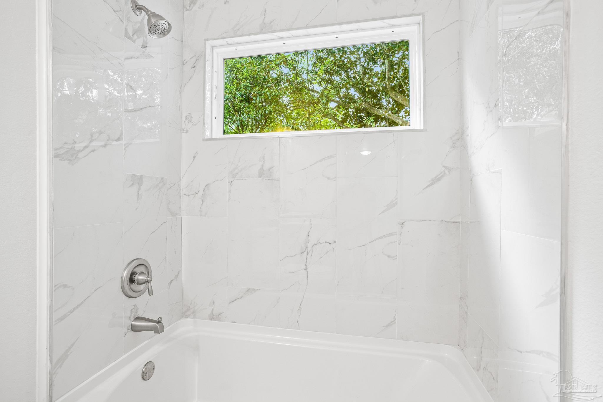 911 East Montclair Road Pensacola, FL 32505 - Photo 24 of 38 Gallery Image 24