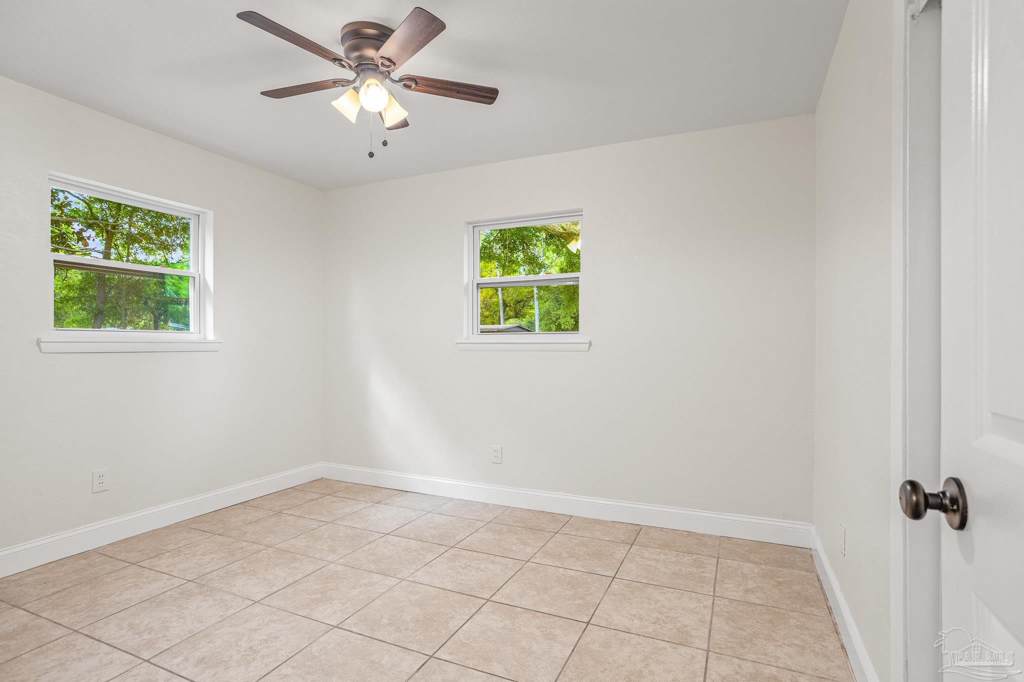 911 East Montclair Road Pensacola, FL 32505 - Photo 26 of 38 Gallery Image 26