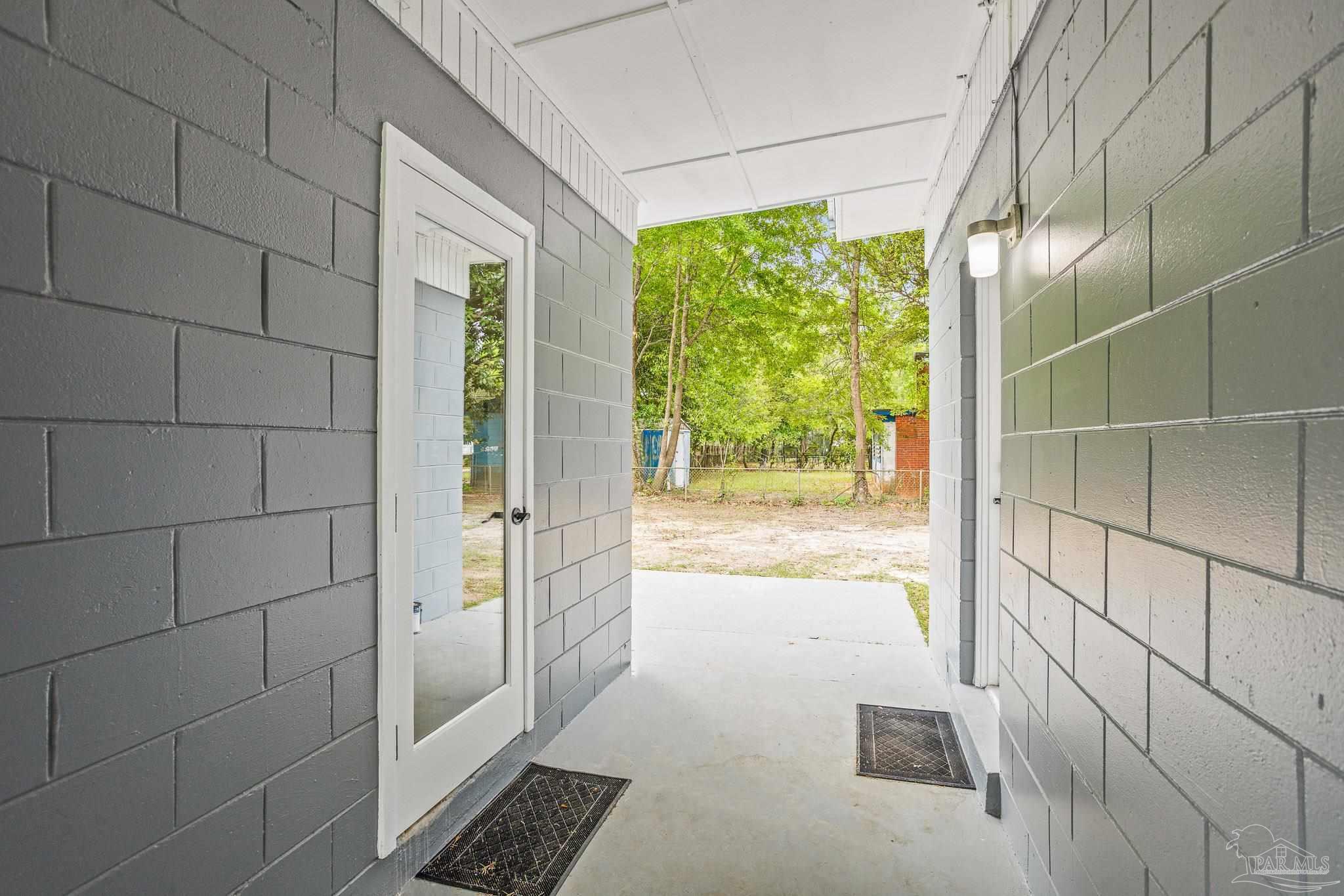 911 East Montclair Road Pensacola, FL 32505 - Photo 3 of 38 Gallery Image 3