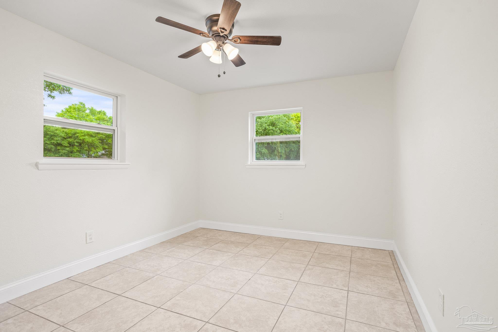 911 East Montclair Road Pensacola, FL 32505 - Photo 32 of 38 Gallery Image 32