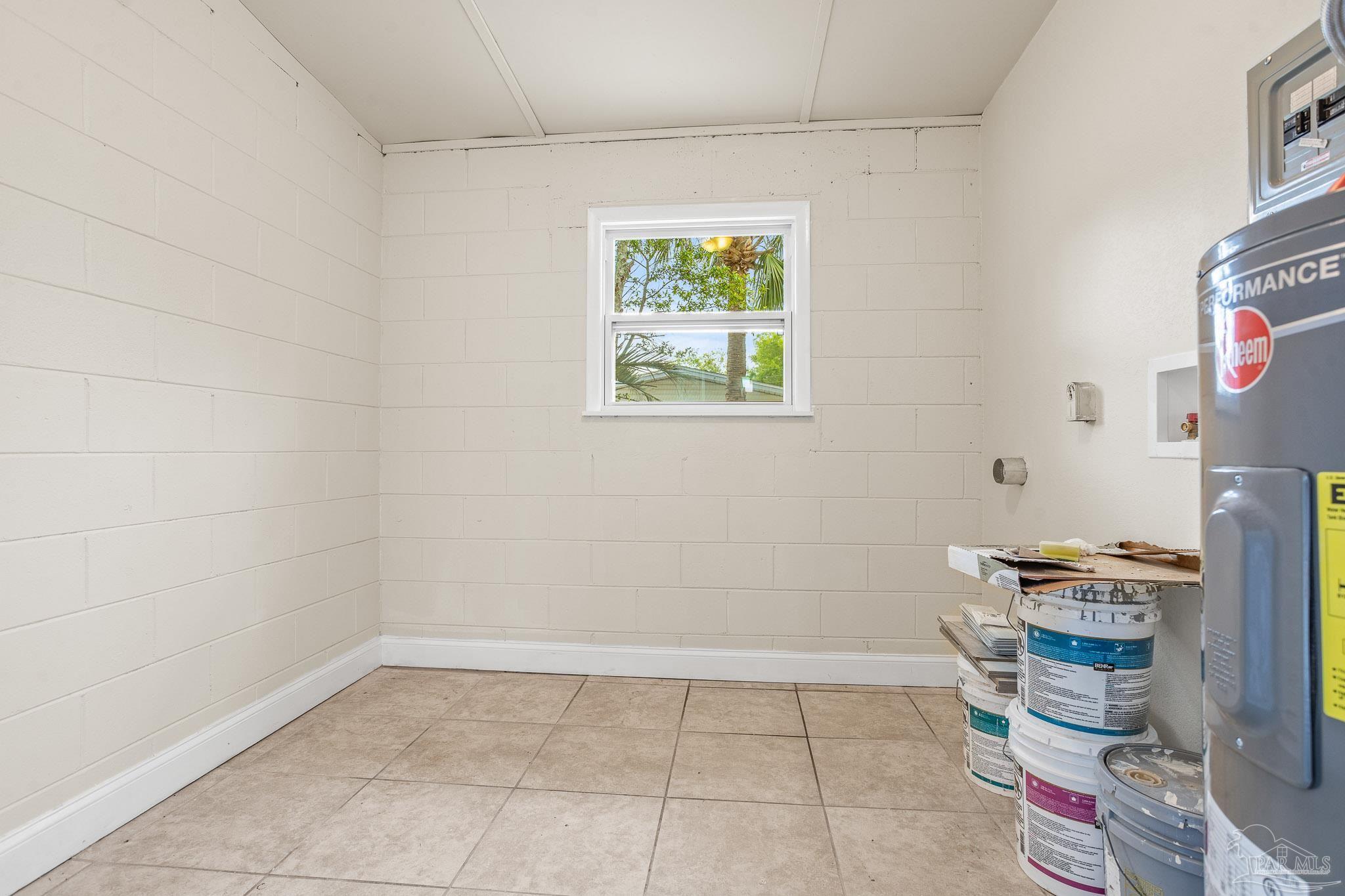 911 East Montclair Road Pensacola, FL 32505 - Photo 37 of 38 Gallery Image 37