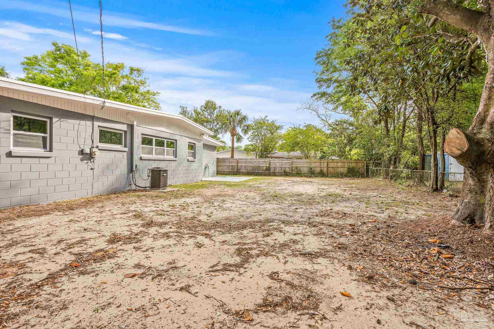 911 East Montclair Road Pensacola, FL 32505 - Photo 7 of 38 Gallery Image 7