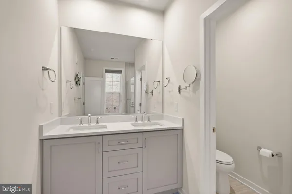 $873,500 | 7461 Backett Wood Terrace, Unit 1213, McLean, VA 22102