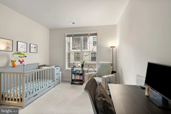 $873,500 | 7461 Backett Wood Terrace, Unit 1213, McLean, VA 22102