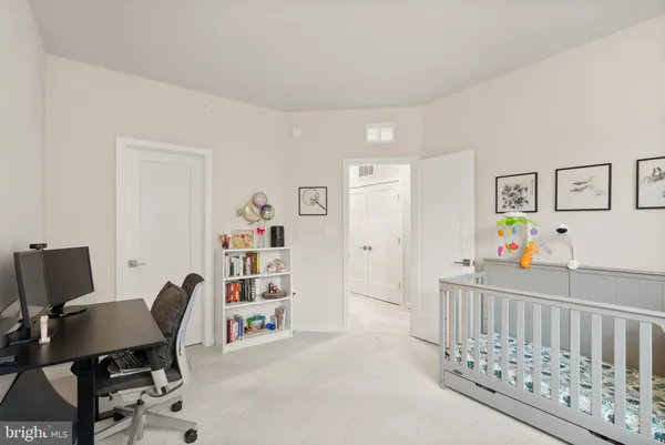 $873,500 | 7461 Backett Wood Terrace, Unit 1213, McLean, VA 22102