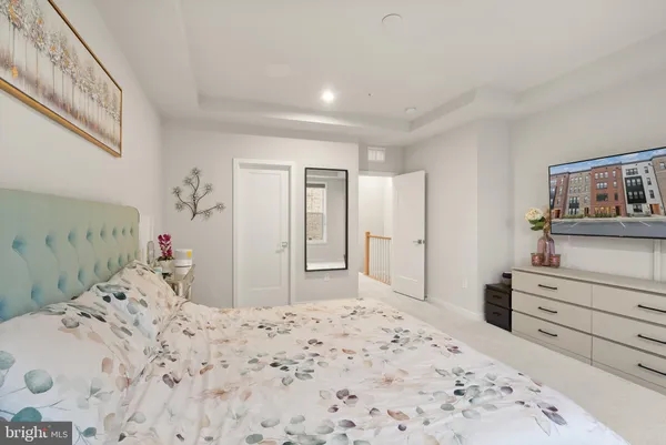 $873,500 | 7461 Backett Wood Terrace, Unit 1213, McLean, VA 22102