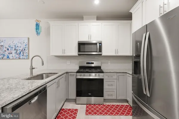 $873,500 | 7461 Backett Wood Terrace, Unit 1213, McLean, VA 22102