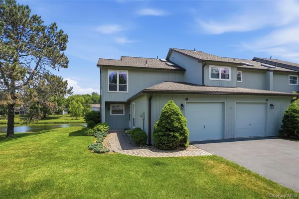 $475,000 | 11 Pond Drive West, Rhinebeck, NY 12572