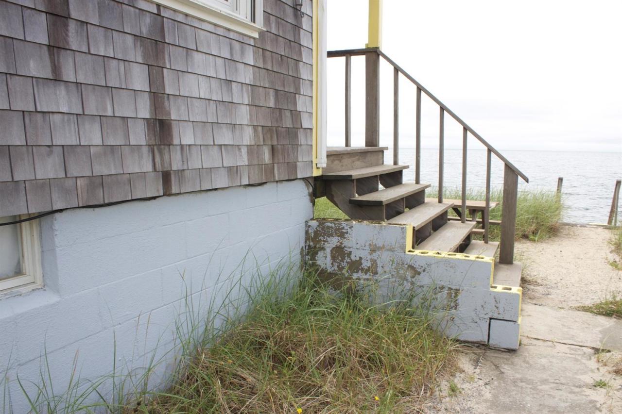 242 Shore Road Truro, MA 02666 - Photo 9 of 25 a view of entryway with wooden floor