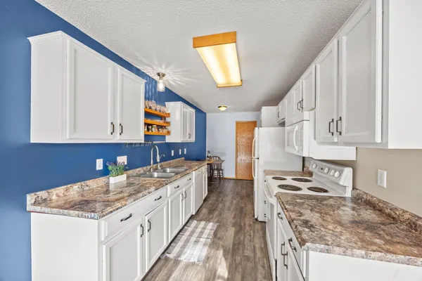 $299,900 | 12688 74th Avenue North, Maple Grove, MN 55369