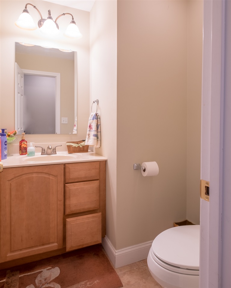 319 B Sandown Road Hampstead, NH 03826 - Photo 14 of 29 Gallery Image 14