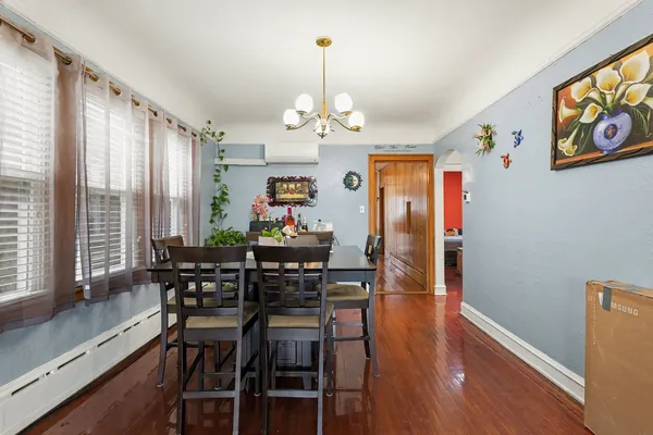 $485,000 | 6342 West Henderson Street, Chicago, IL 60634