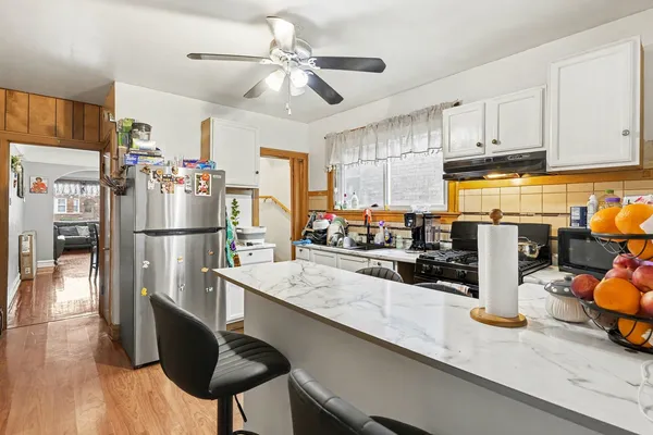$485,000 | 6342 West Henderson Street, Chicago, IL 60634