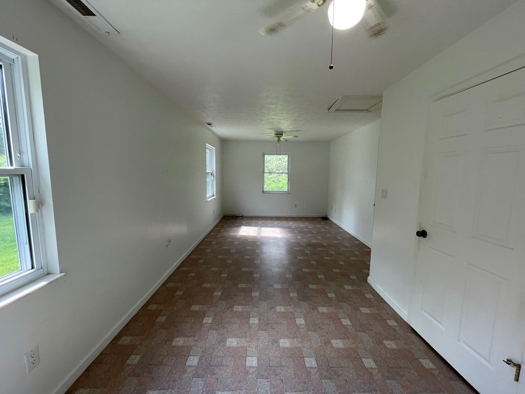 2001 Airport Road Oakdale, TN 37829 - Photo 16 of 69 Gallery Image 16