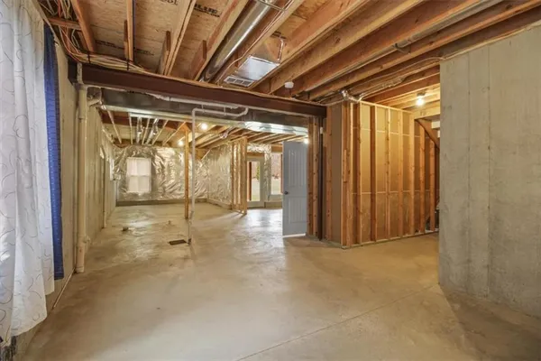 $361,900 | 2621 Northeast Sonora Valley Drive, Blue Springs, MO 64014