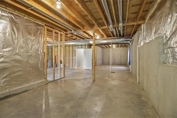 $361,900 | 2621 Northeast Sonora Valley Drive, Blue Springs, MO 64014