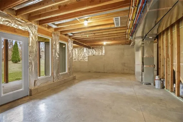 $361,900 | 2621 Northeast Sonora Valley Drive, Blue Springs, MO 64014