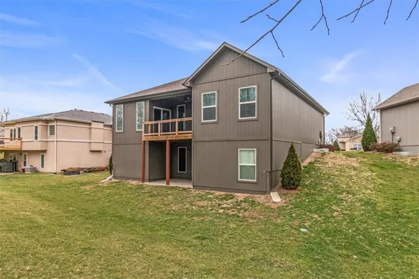 $361,900 | 2621 Northeast Sonora Valley Drive, Blue Springs, MO 64014