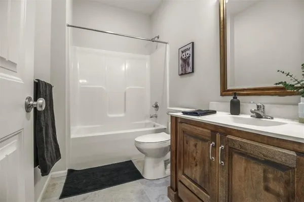 $361,900 | 2621 Northeast Sonora Valley Drive, Blue Springs, MO 64014