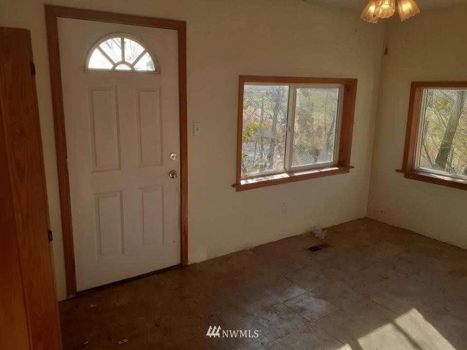 49716 Little Falls Road East Ford, WA 99013 - Photo 8 of 10 Gallery Image 8