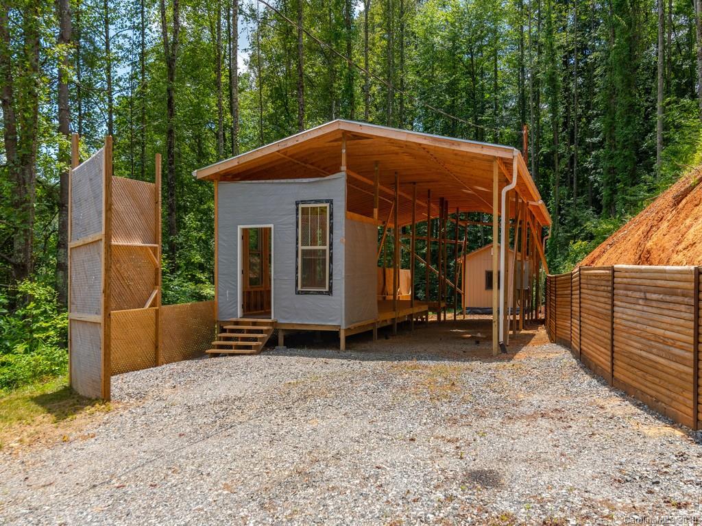 4165 Grapevine Road Marshall, NC 28753 - Photo 2 of 9 Gallery Image 2