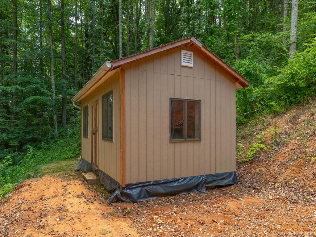 4165 Grapevine Road Marshall, NC 28753 - Photo 3 of 9 Gallery Image 3