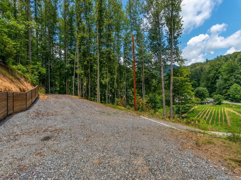 4165 Grapevine Road Marshall, NC 28753 - Photo 7 of 9 Gallery Image 7