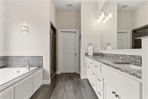 $985,000 | 9603 West 152nd Terrace, Overland Park, KS 66221
