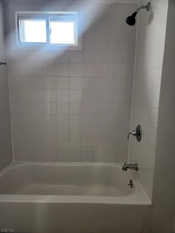 $1,550 | 97 Schuyler Avenue, Unit 3, Newark, NJ 07112