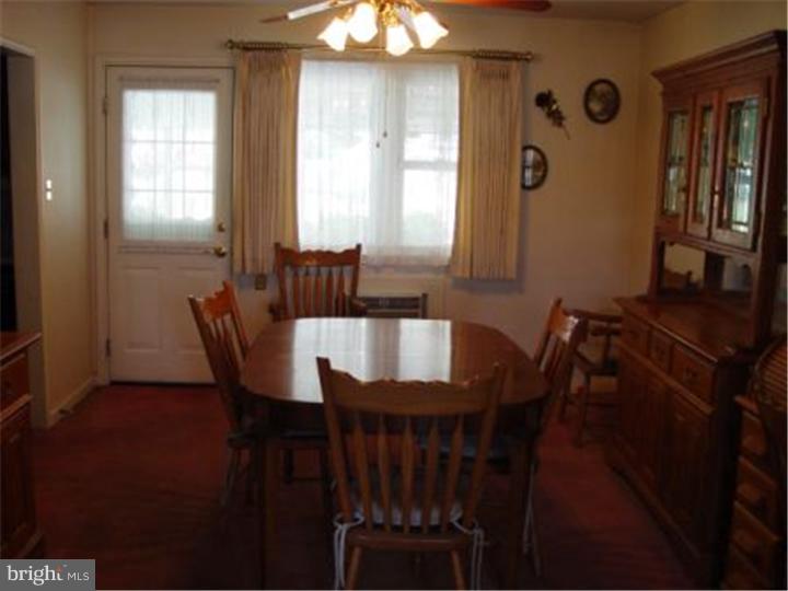 234 Sycamore Road West Reading, PA 19611 - Photo 4 of 15