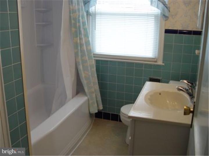 234 Sycamore Road West Reading, PA 19611 - Photo 8 of 15