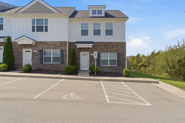 $295,000 | 102 Dry Creek Commons Drive, Goodlettsville, TN 37072