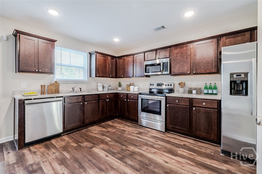 101 Rebel Estates Drive Springfield, GA 31329 - Photo 8 of 35