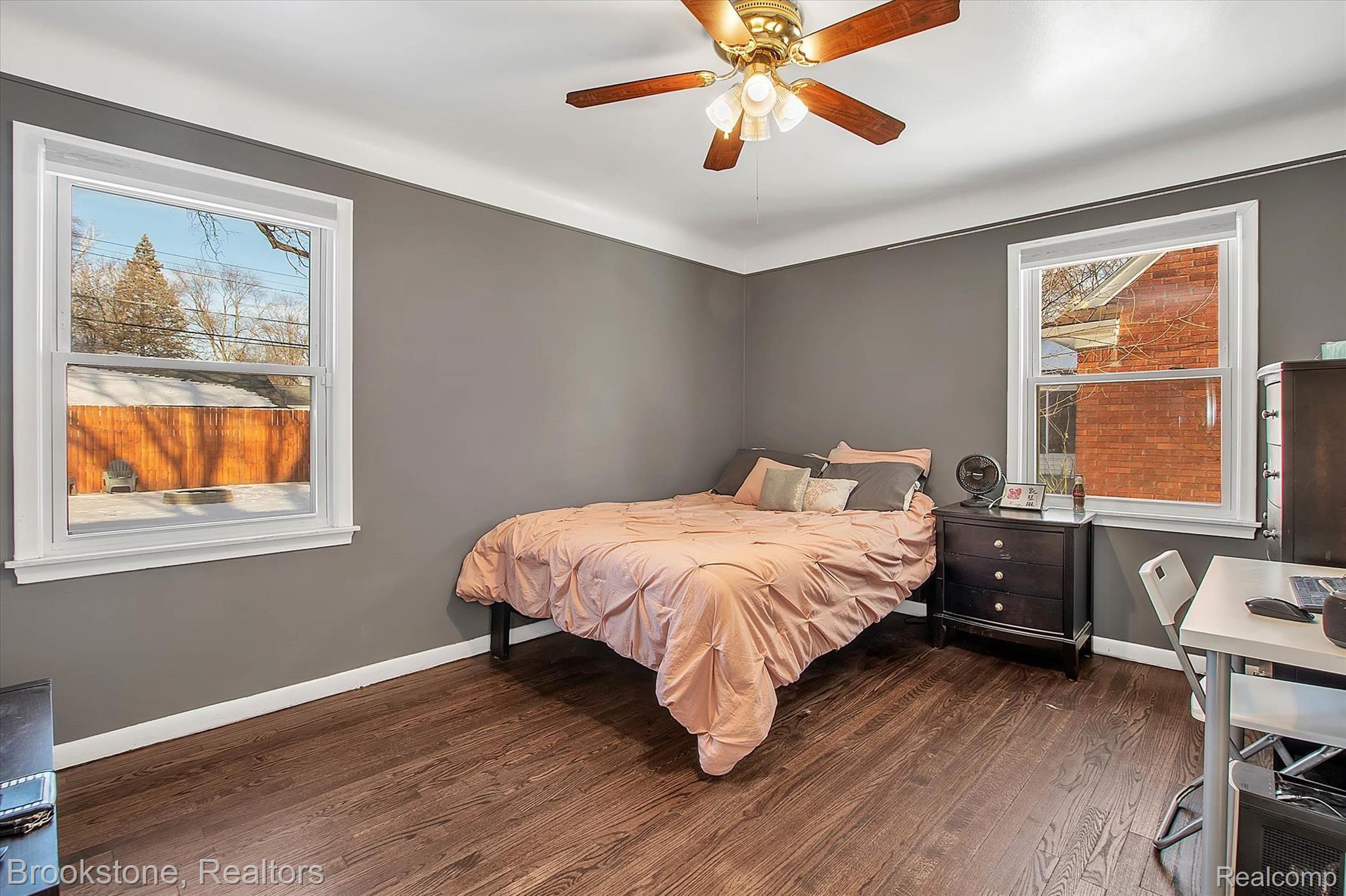 15670 Meadowbrook Road Redford, MI 48239 - Photo 18 of 43 15670 Meadowbrook-WindowStill-Real-Estate-Photography-23.jpg