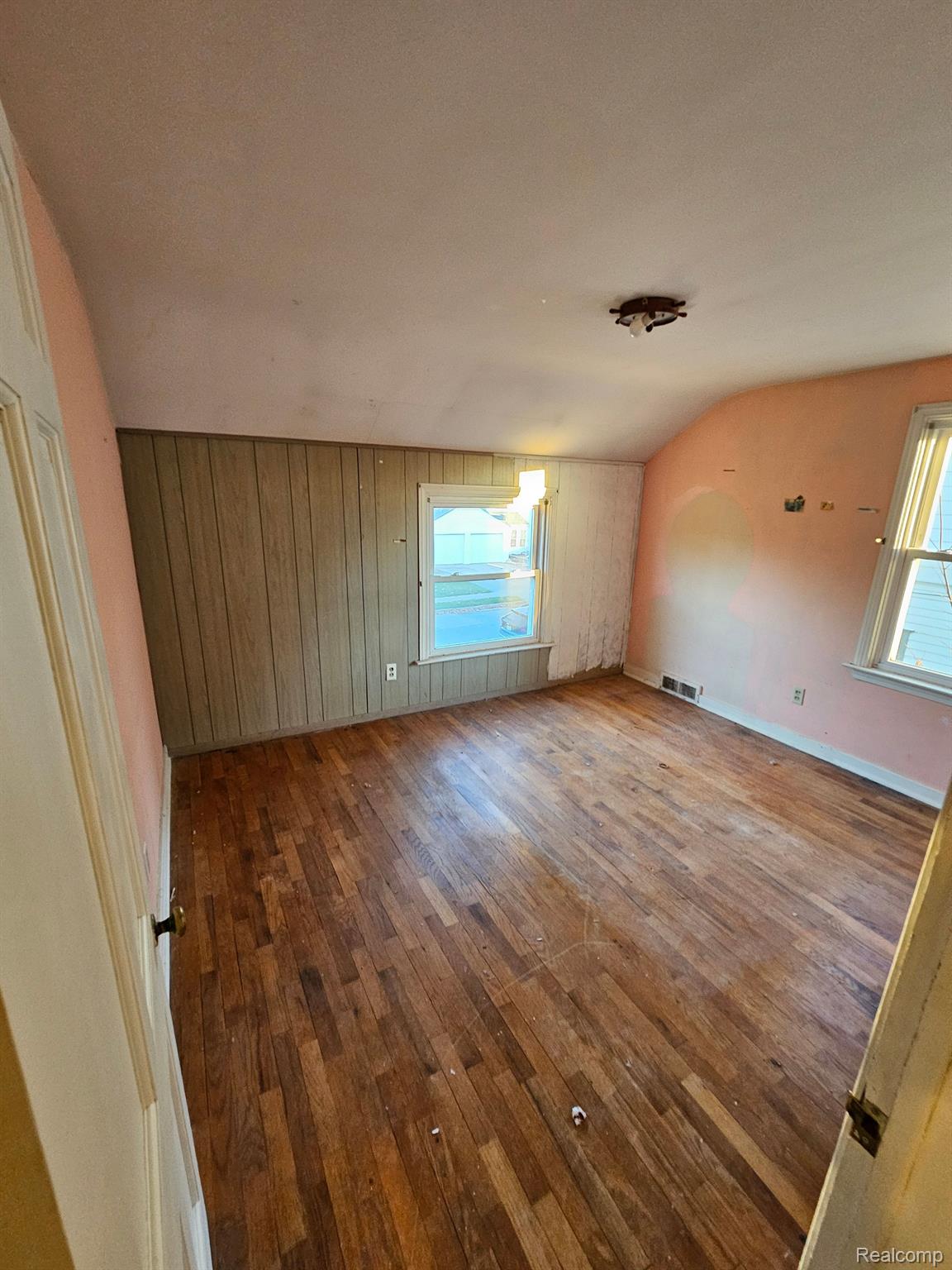 1626 Alpha Street Lansing, MI 48910 - Photo 11 of 20 bedroom